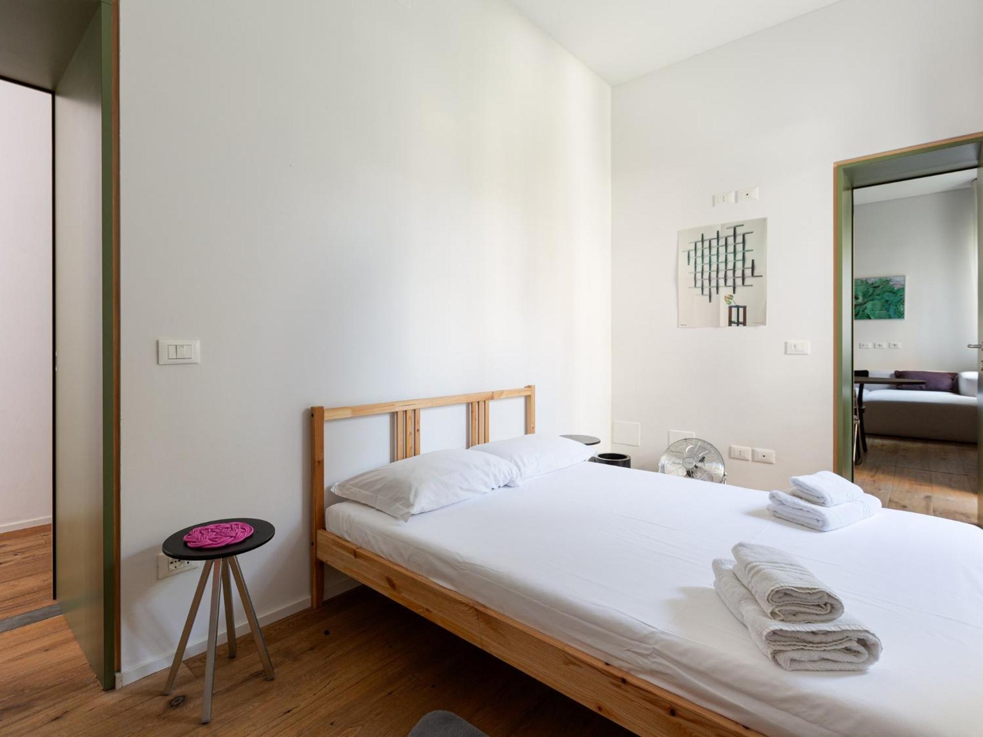 Abbiategrasso M2 With Balconies Appartement